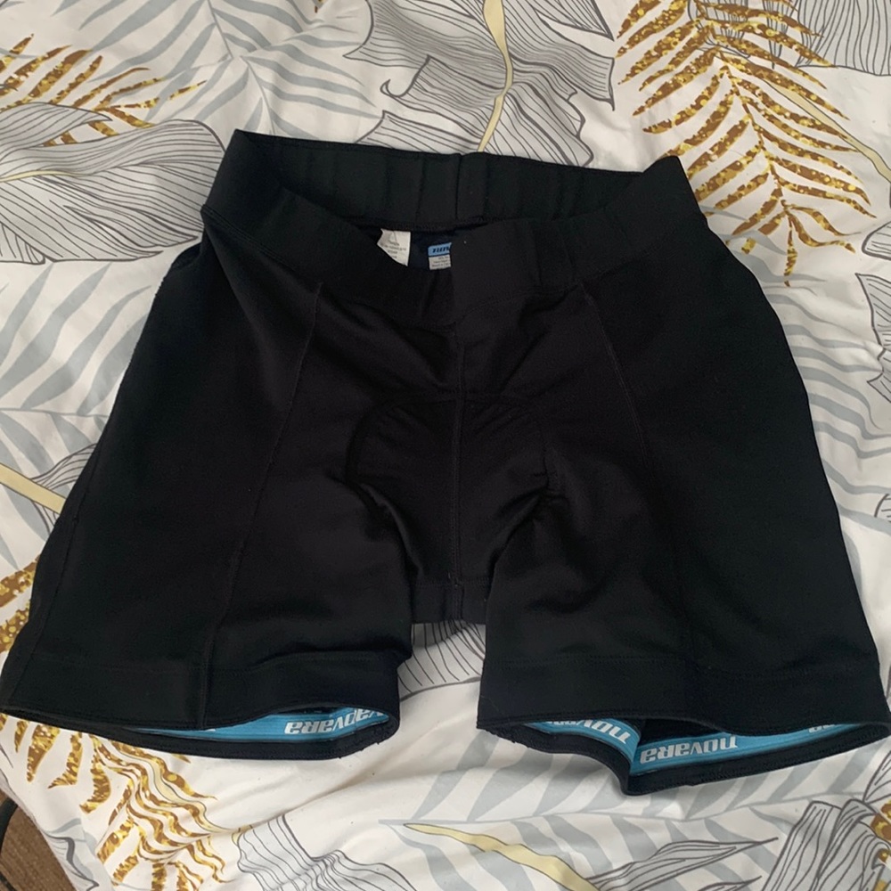 Women’s Novara padded biking shorts size large